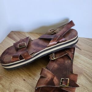 Leather Sandas, Kenny's Sandals size 9, brown.